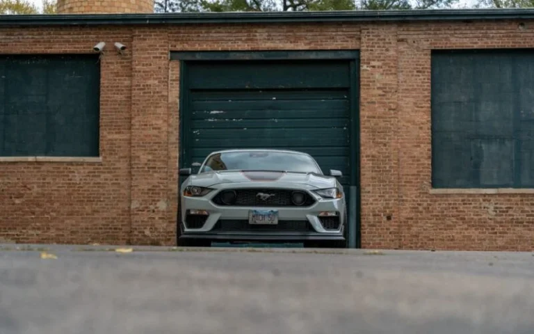 Ford Mustang стане чотиридверним седаном за $40 000