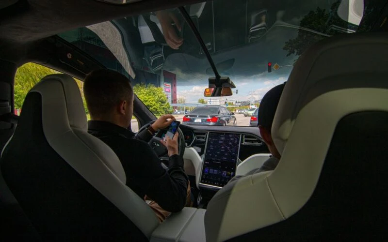 Tesla представить новий Roadster під брендом SpaceX цього місяця