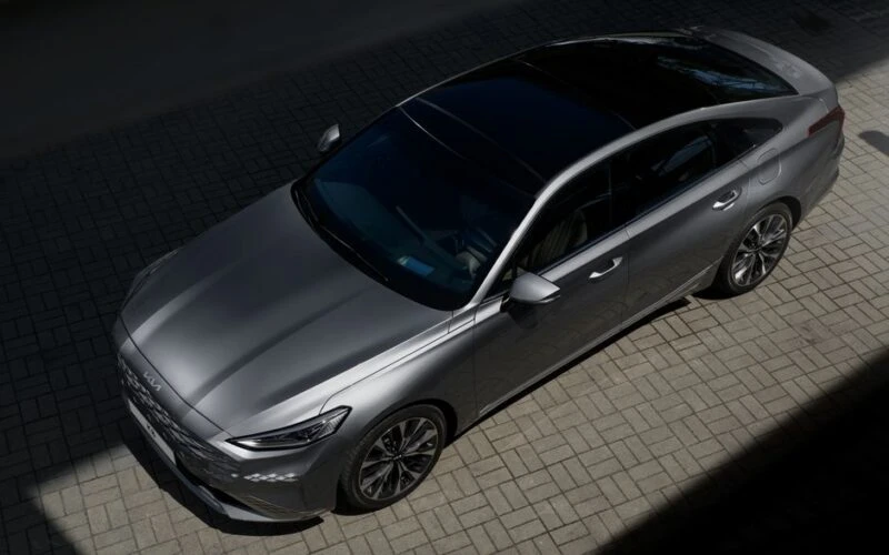 Новий седан BYD з твердотільною батареєю конкурує з Rolls-Royce