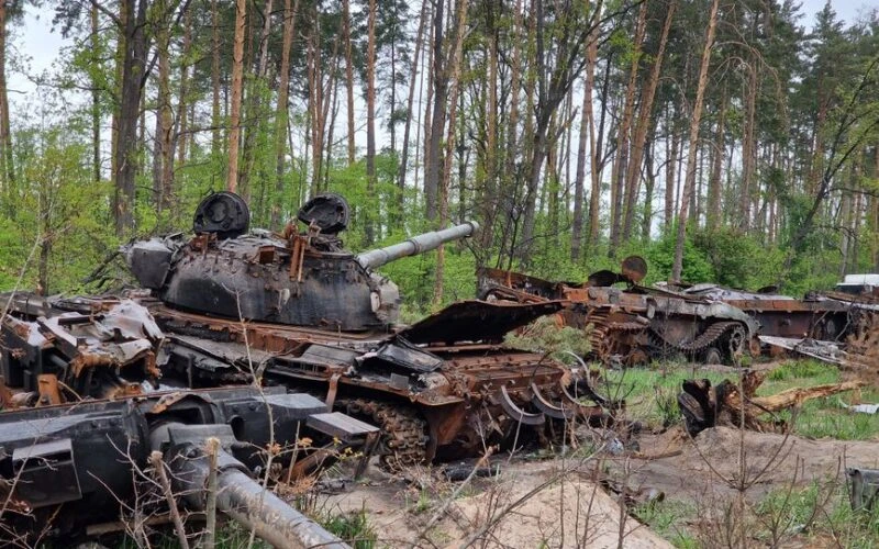 Перший броньований екскаватор UAT-SPIDER від «УкрАрмоТех» готовий до експлуатації